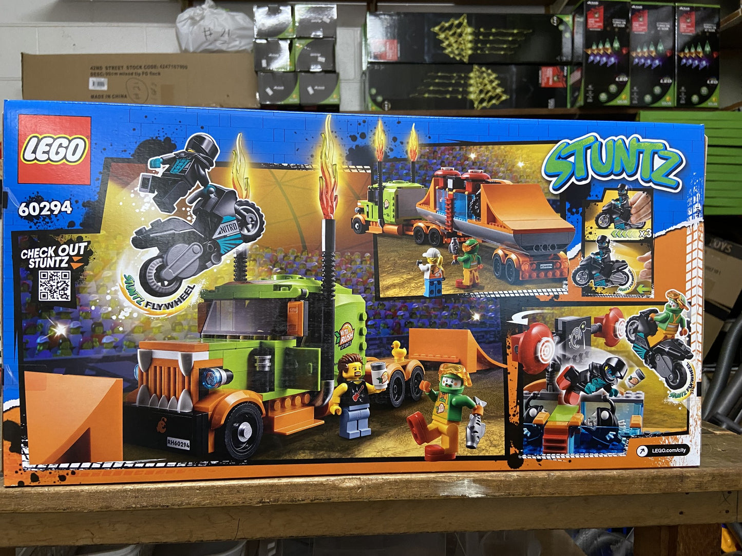 LEGO 60294 Stunt Show Truck STUNTZ