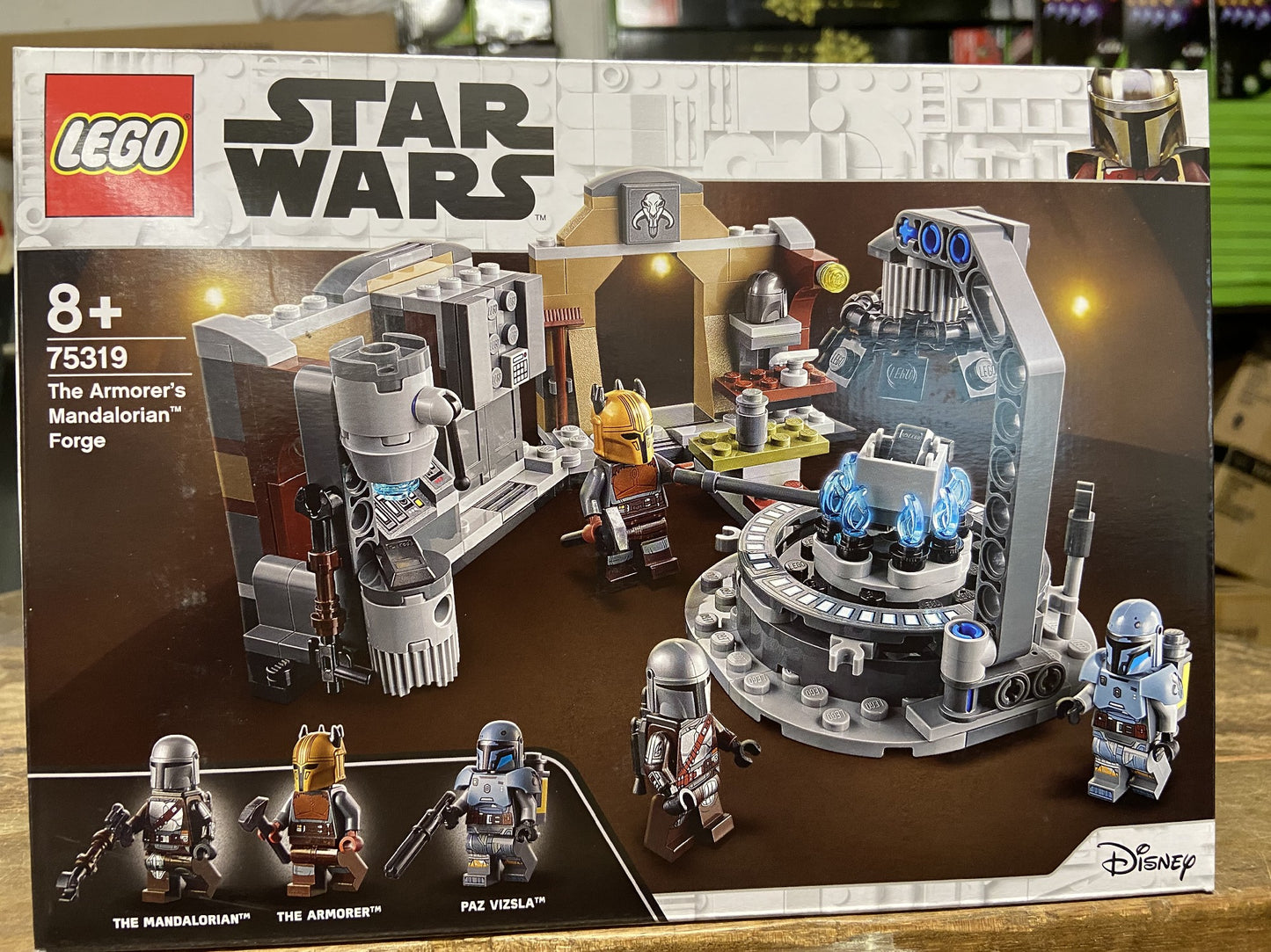 LEGO 75319 THE ARMORER'S MANDALORIAN FORGE 8+