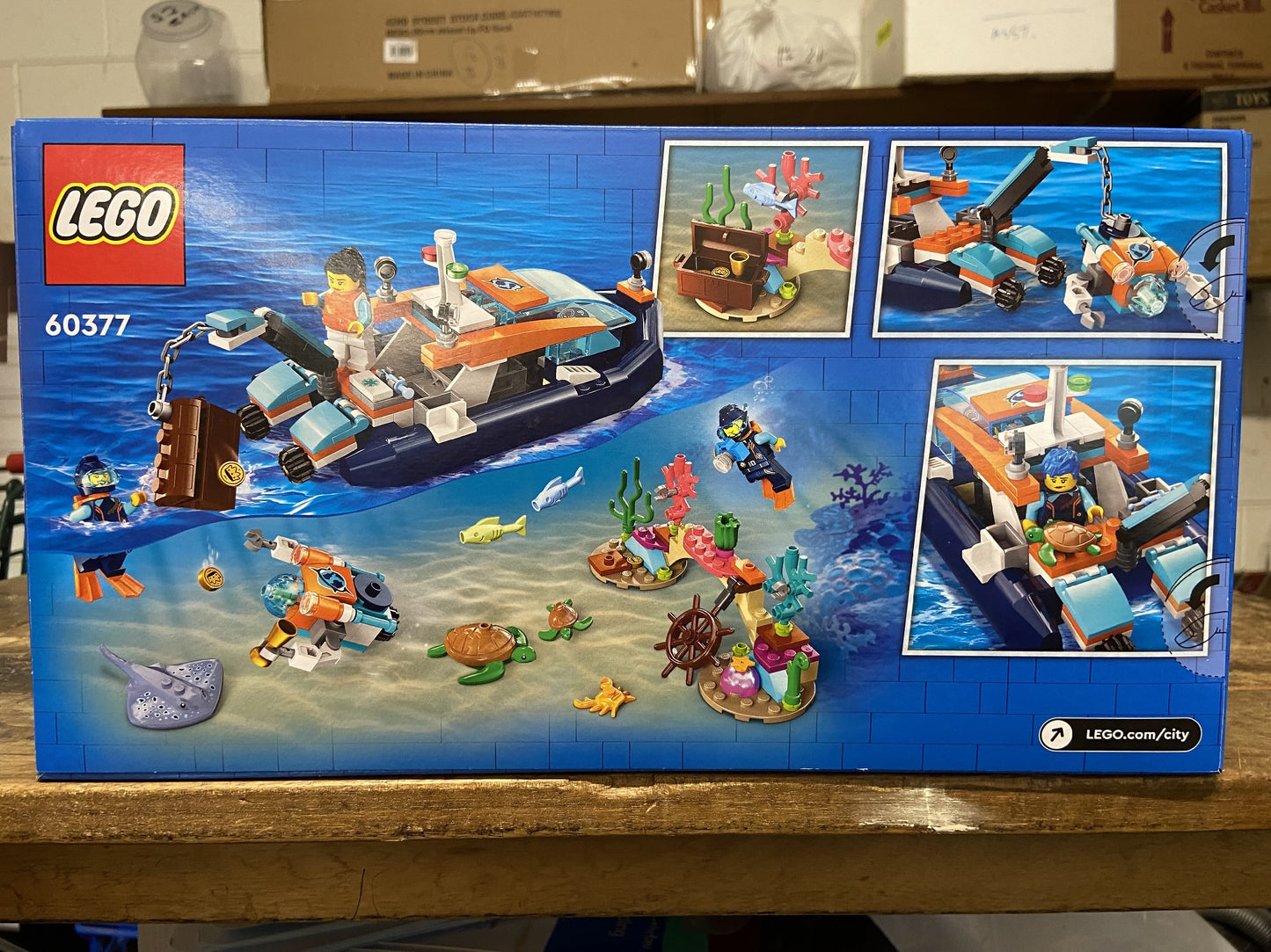 LEGO CITY 60377 EXPLORER DIVING BOAT