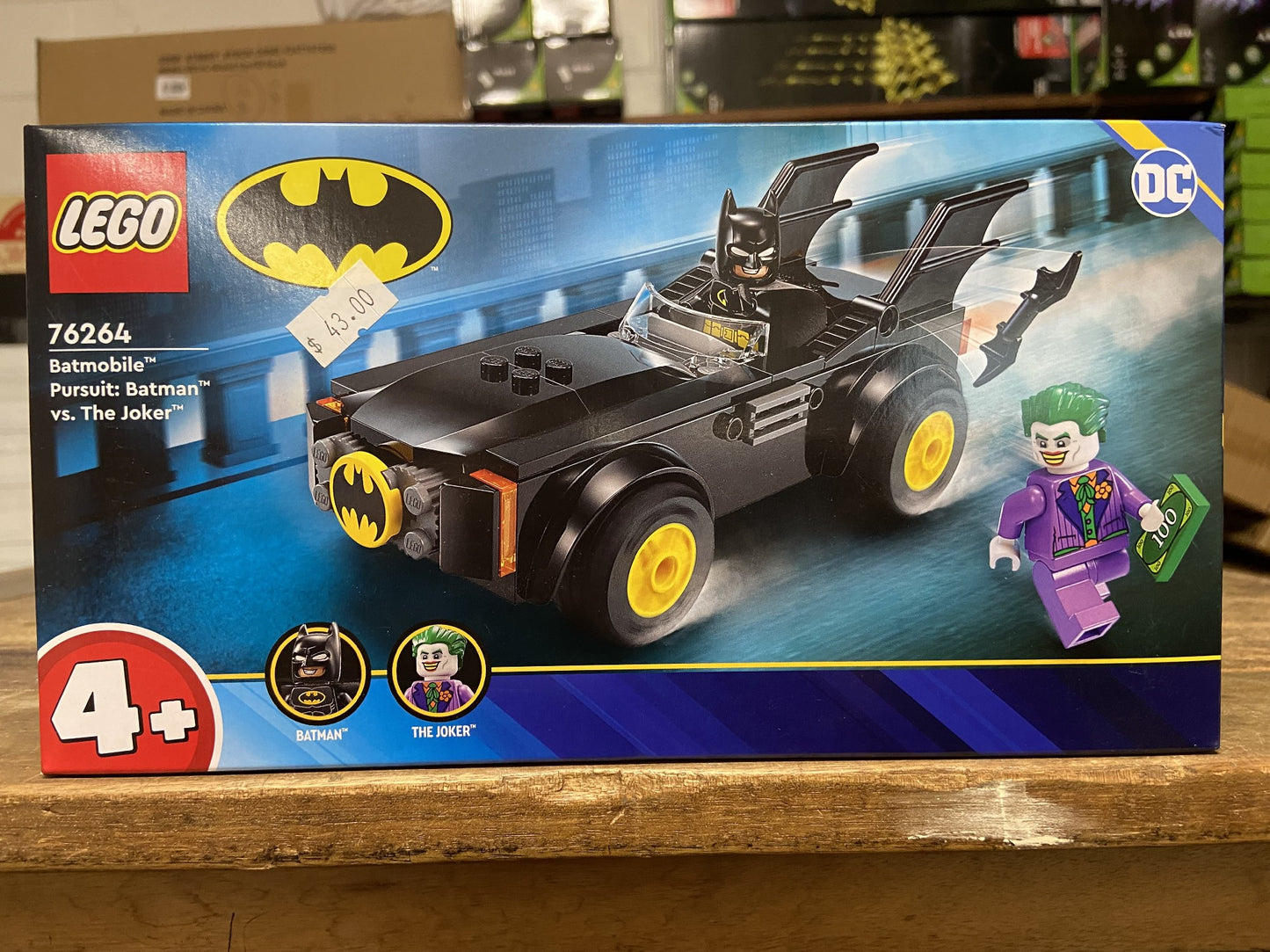 76264 BATMOBILE PURSUIT BATMAN VS THE JOKER 4+