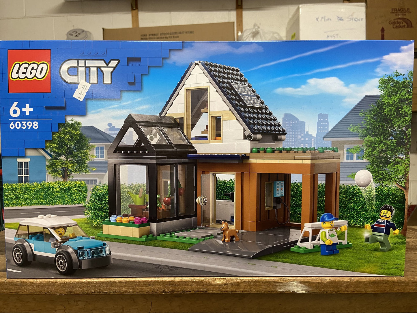 LEGO CITY 60398 FAMILY HOUSE AND ELECTRIC CAR