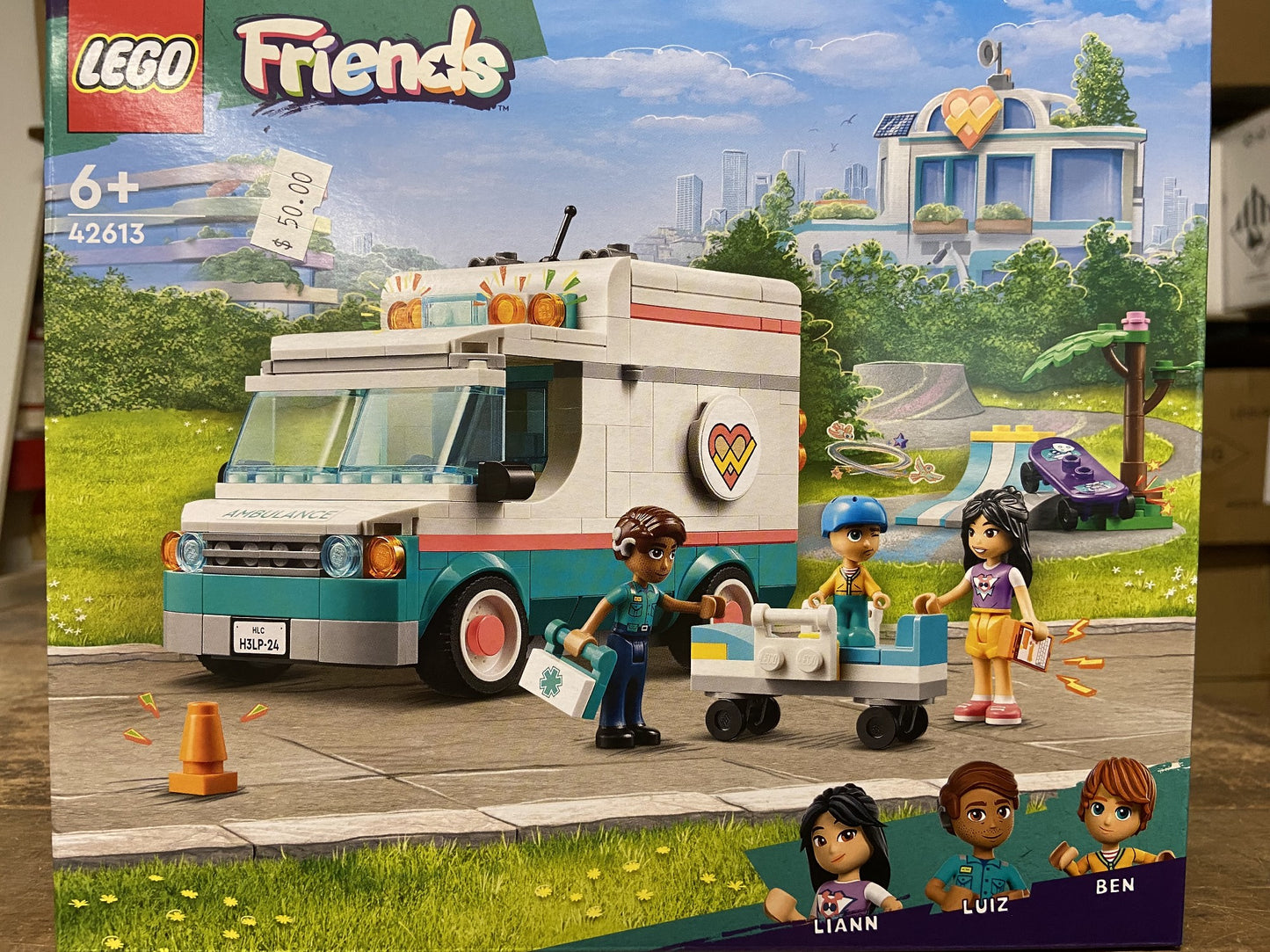 LEGO 42613 HEARTLAKE CITY HOSPITAL AMBULANCE 6+