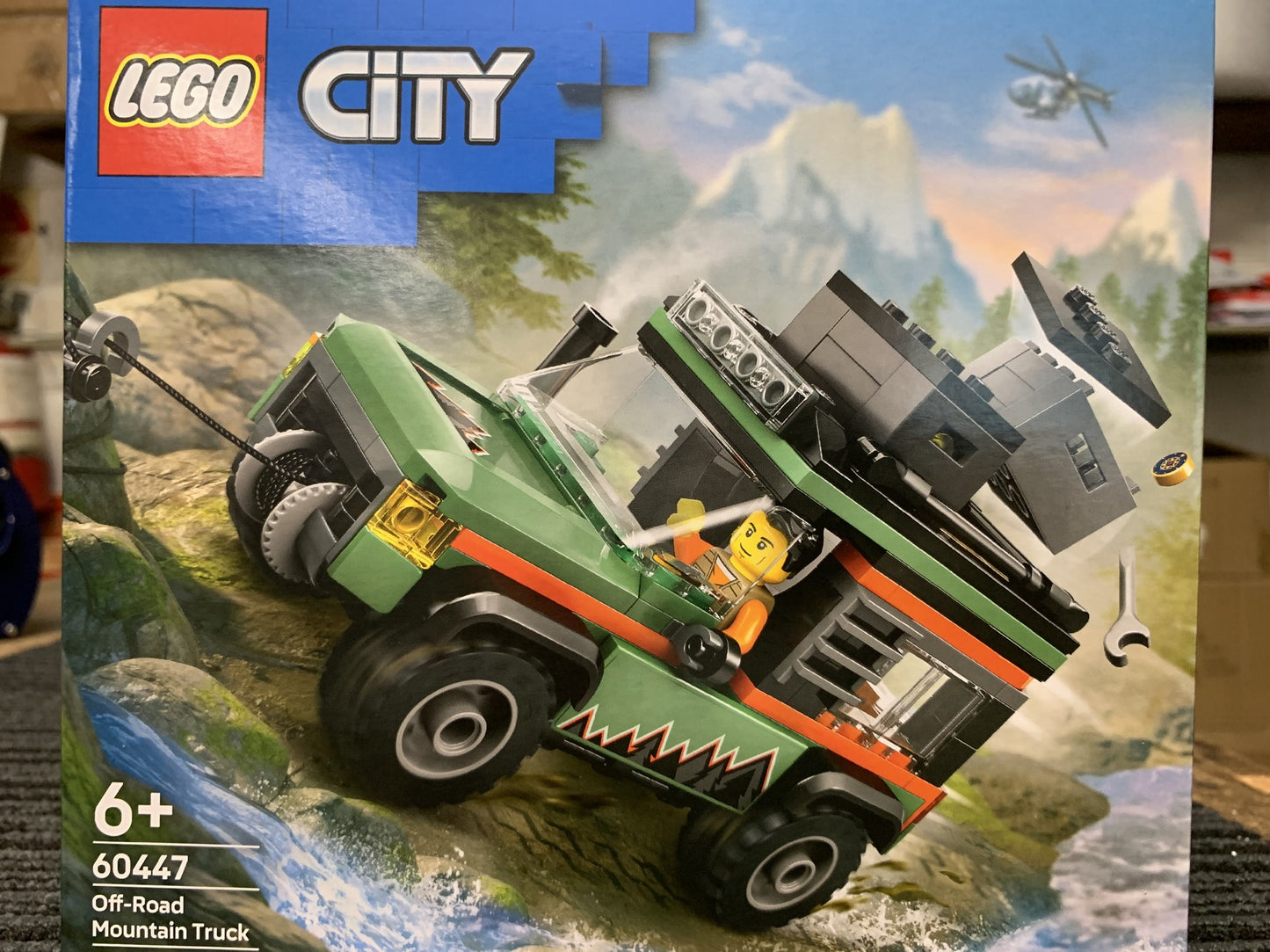 LEGO CITY 60447 OFF ROAD 4X4 MOUNTAIN TRUCK