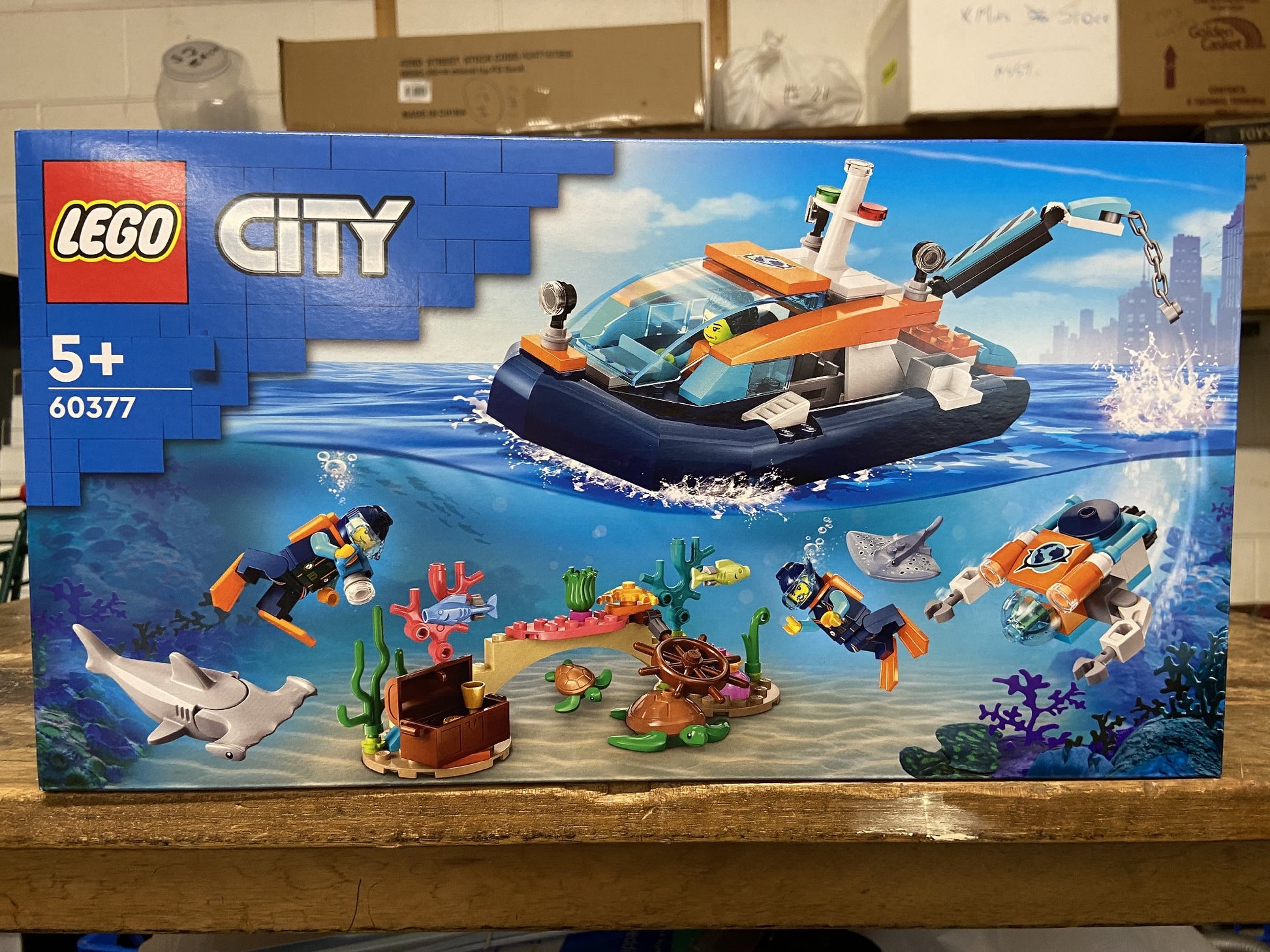 LEGO CITY 60377 EXPLORER DIVING BOAT 