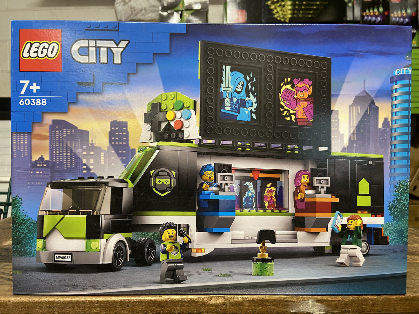 LEGO CITY 60388 GAMING TOURNAMENT TRUCK 