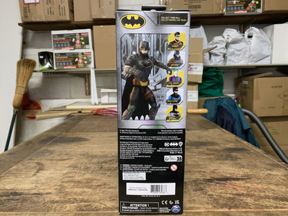 BATMAN 12" FIGURE BATMAN S6 V1 GBL