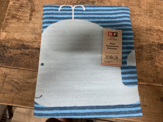 DAVID FUSSENEGGER BASSINET BLANKET BLUE STRIPE WHALE 