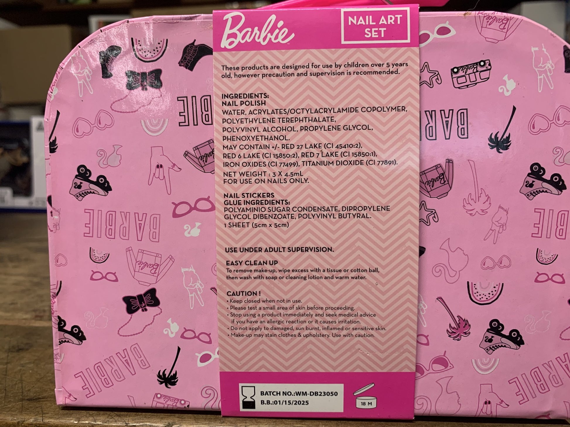 BARBIE NAIL ART SET LUNCHBOX