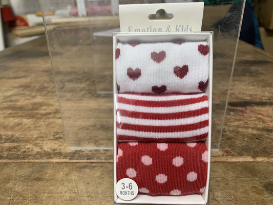 RED STRIPE SPOTS AND HEARTS SOCK PACK 3-6 MONTHS 